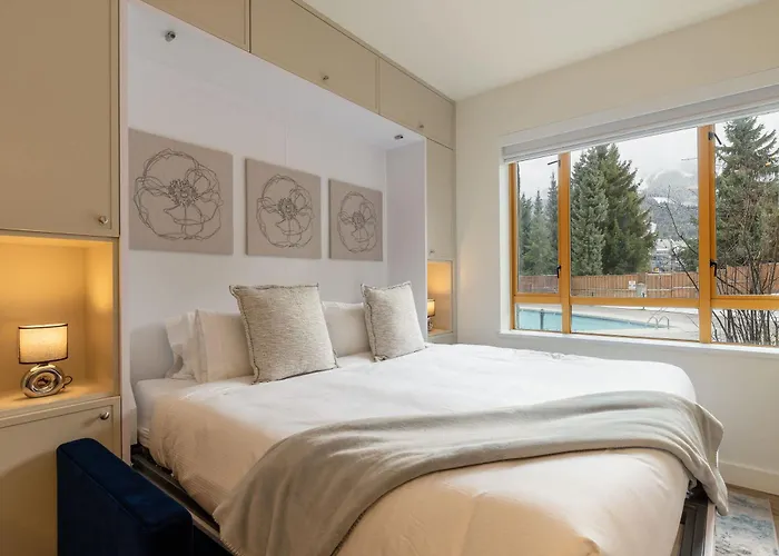 Newly Renovated King Bed Studio In The Village