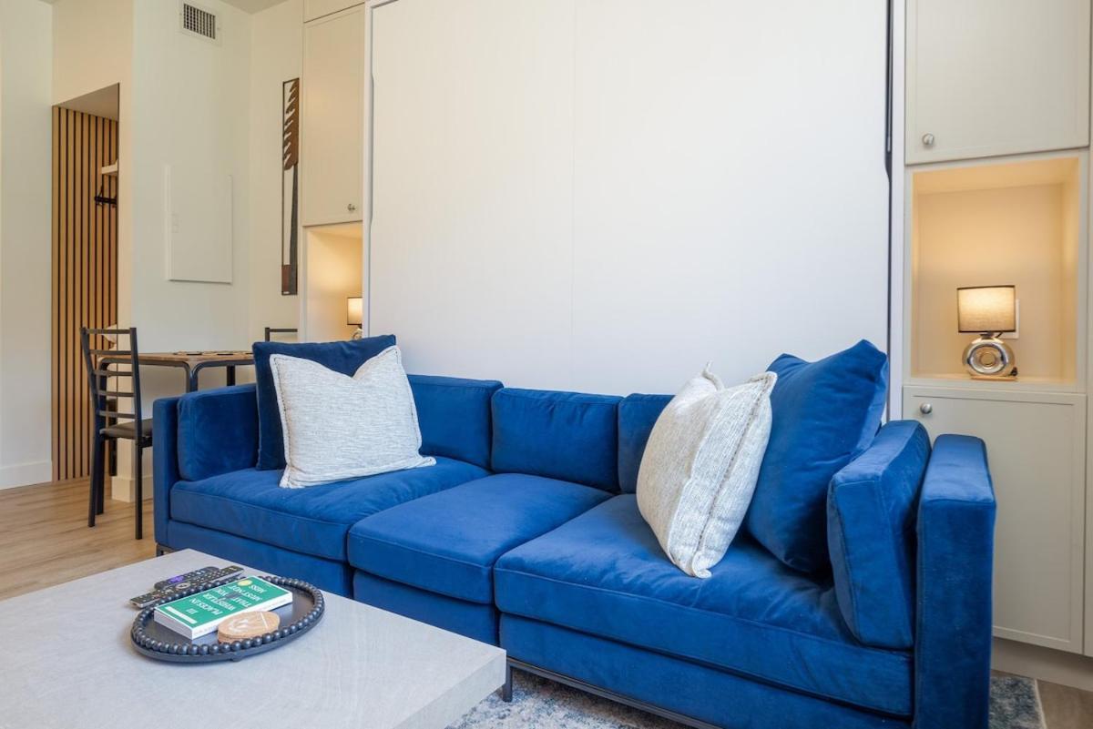 Newly Renovated King Bed In The Village * Whistler